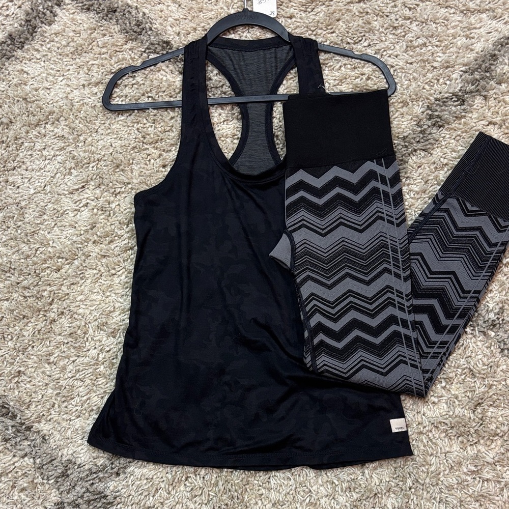 20. Bundle of 2- Vuori camo tank-SM & lululemon ebb to street leggings -size 4